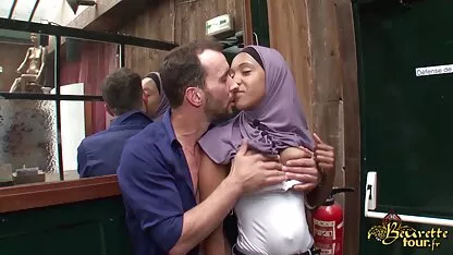Un uomo ha messo un pene sulla palla una bella ragazza di ultimi video hard italiani 18 anni
