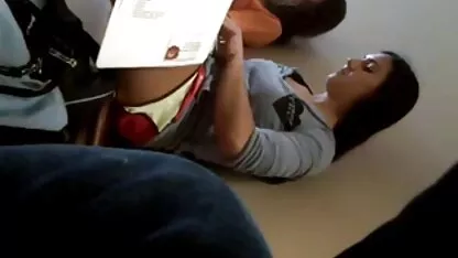 Ragazza succosa Kaifonula di piedi bagnato ultimi video hard italiani Claudia