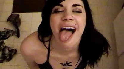 Ragazze spalmato con vernice film pornografici gratuiti italiani accarezzando se stesso a raggiungere l'orgasmo