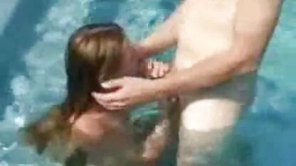 Ragazzo dai capelli hirst nella posizione video hard orge italiane di messaggero del Vangelo