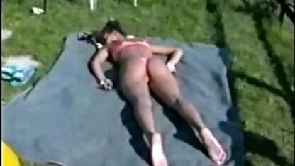 L'uomo calvo soffiò i capelli castani che sono belli video hard hd italiani sul pavimento