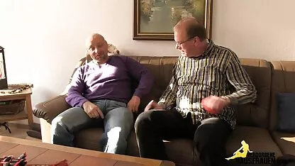 Il scena tagli italiana video hard sesso dove adulto uomini fritto in il bocca e culo puttana maturo