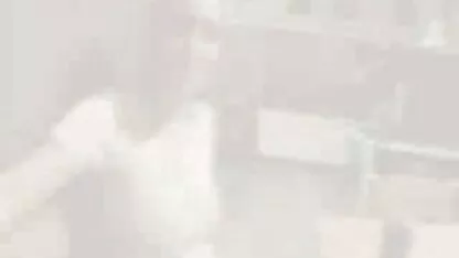 Lesbica film hard con attrici italiane Reina aspersione il nudo corpo di il partner con il liquor che è tasty e lecca