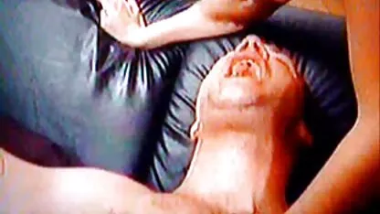 Maria Dai Capelli hard gay italiani rossi con una morbida carezza del suo cappello