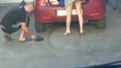 Scopare in salotto con film pornografici gratuiti italiani una ragazza con un grande sorriso