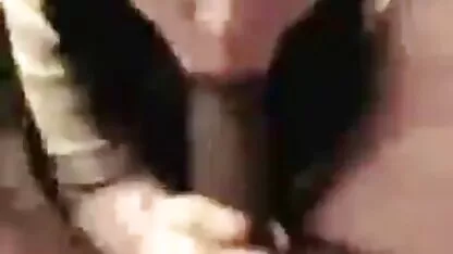 Dolce ragazza con piccoli seni tempestato video hard mogli italiane in bagno con gli uomini